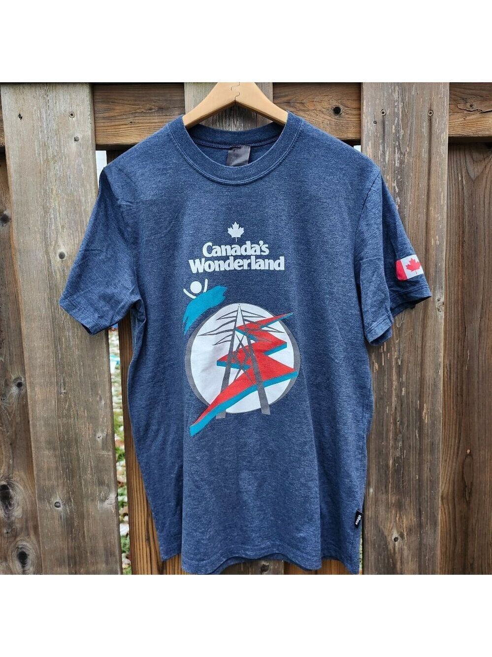 RARE CANADA'S WONDERLAND Power Workers' Union t-shirt Medium